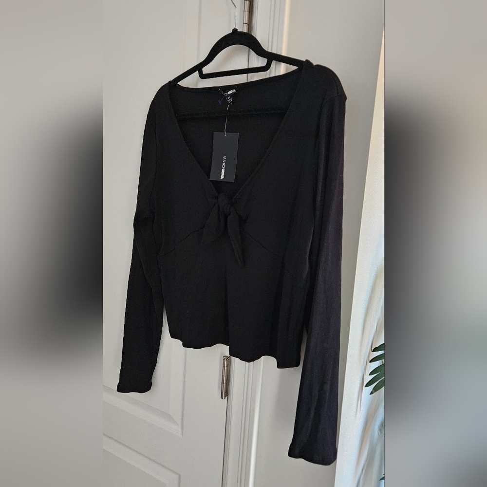 Fashion Nova Black Tie-Front Long Sleeve Top - Picture 2 of 3